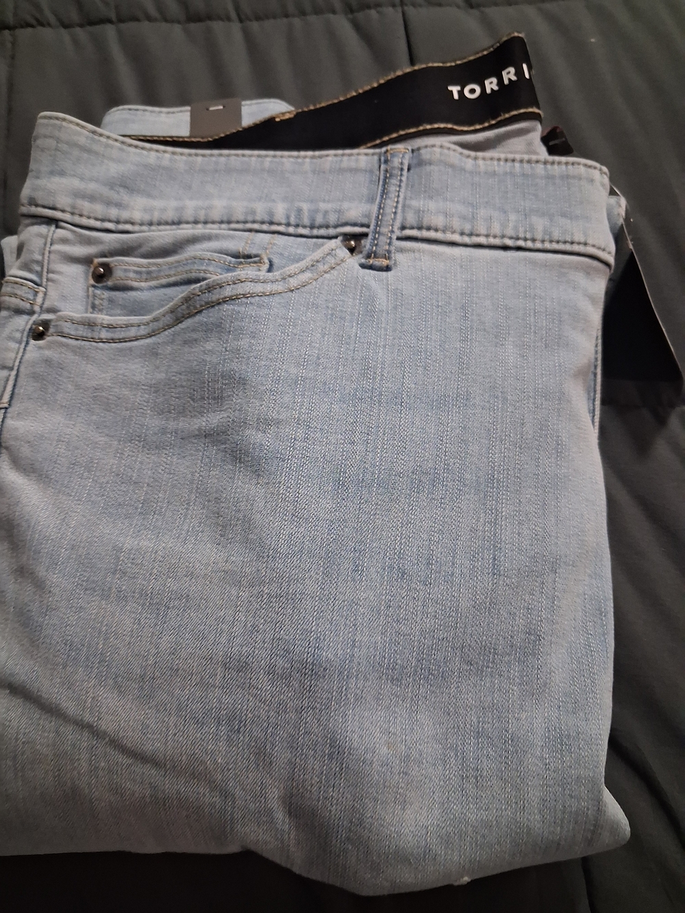 TORRID Light WashwomensJeans - Bombshell Straight Premium Fit. High Rise